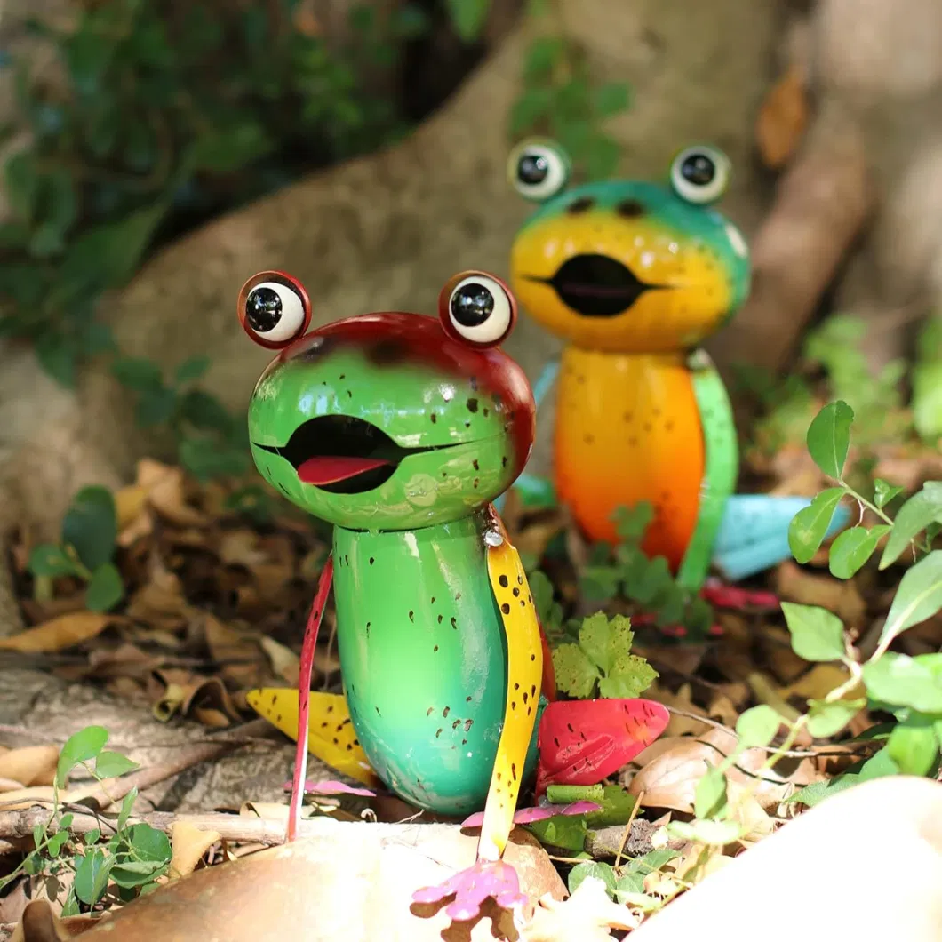 Metal Garden Decor Yard Art Cute Frog Lawn Patio Ornaments