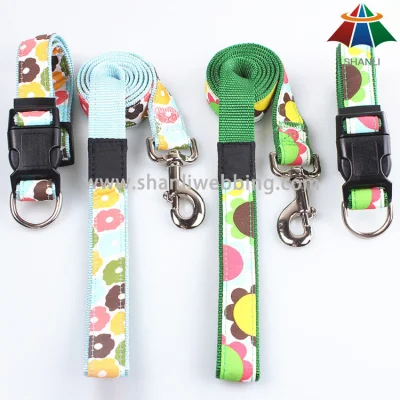  Arnes de perro al por mayor, collar de entrenamiento ajustable para mascotas, suministros para mascotas, productos navideños, correa de entrenamiento retráctil de perro recubierta de nylon y poliéster, correa de cuerda de cuero.
