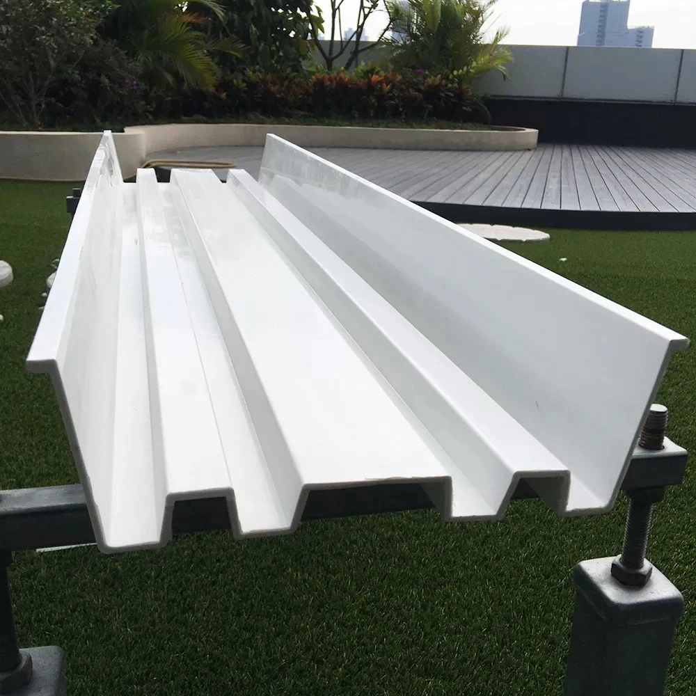 Hydroponic Cultivation Hydroponics PVC Nft Channel Gutter System for Growing Strawberry Greenhouse