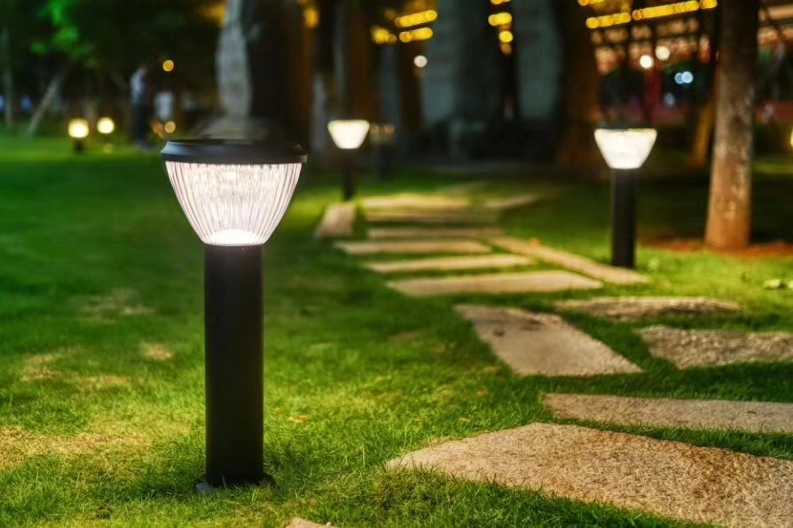 Factory Supply IP65 Waterproof Warm Light Wireless Solar Pillar Light for Path Pathway Garden Household