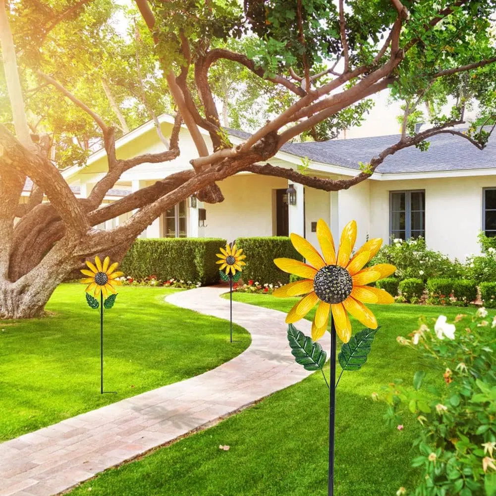 Indoor Outdoor Decorative Sunflower Lawn Ornament