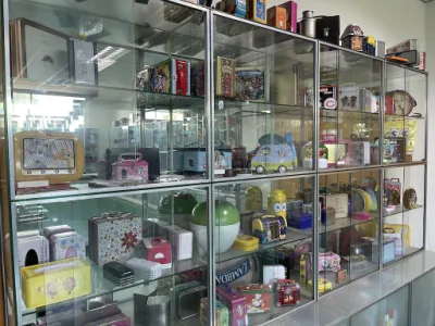 Factory Price Round Shape Tea Tin Can Metal Gift Box with Hinged Tin Tea Tin Box with Flush Lid Packaging Tin Box