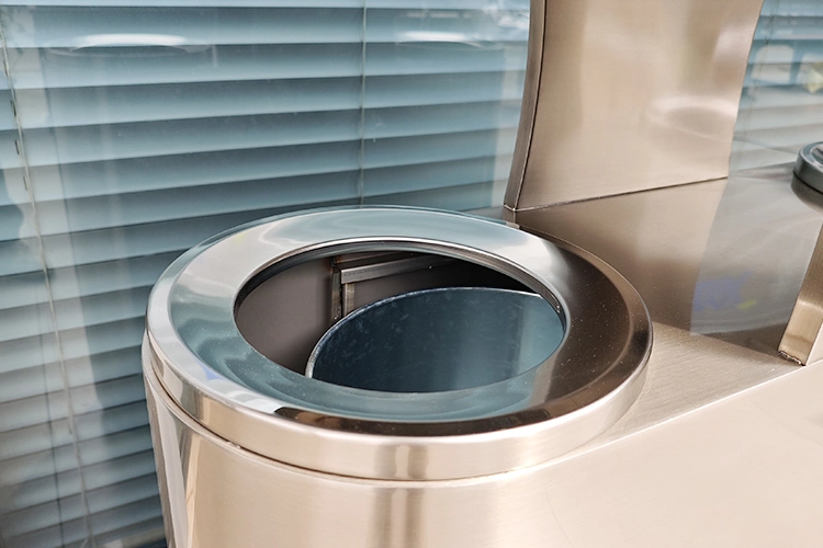 Outdoor Stainless Steel Two Kinds of Large Capacity High-End Trash Can