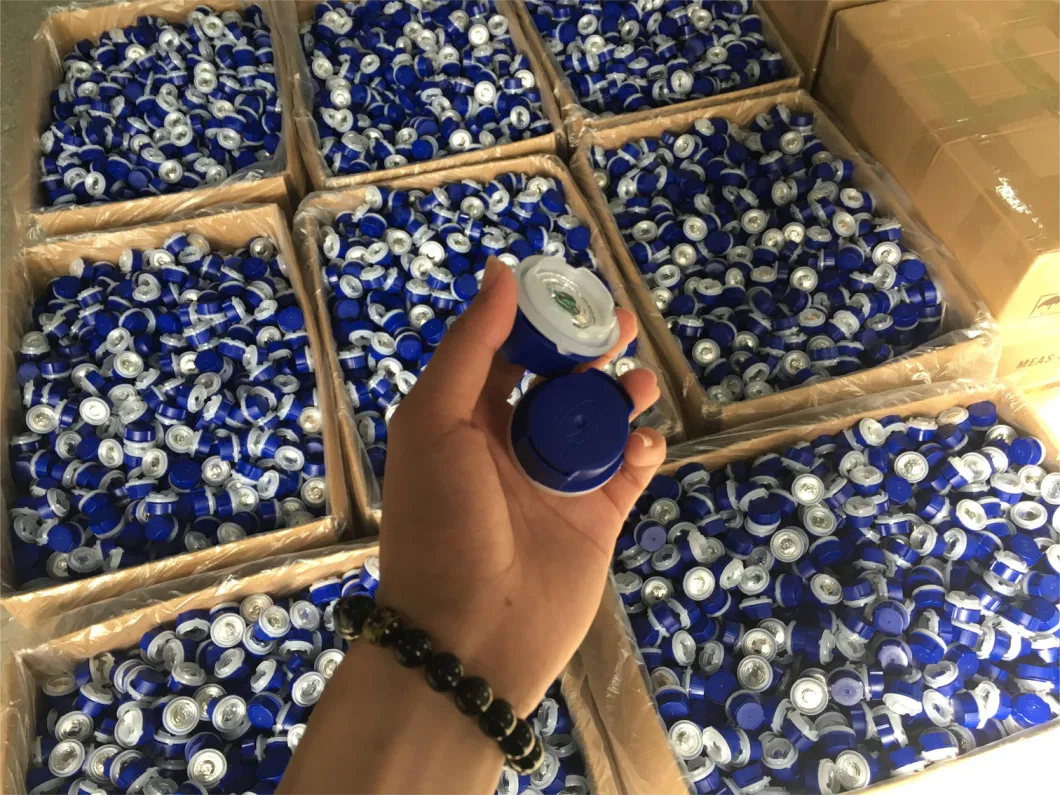 Guangzhou Supplier 32mm Screw Bottle Cap Fuel Additive Caps with Funnel