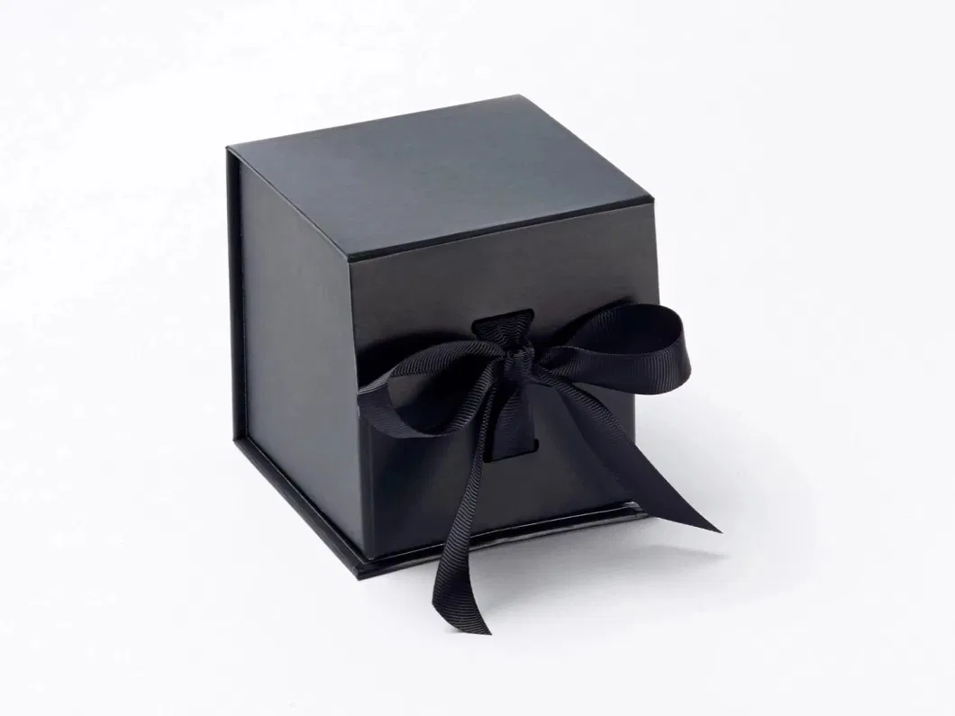 Custom High End Black Packing Box with Embossing and Ribbon