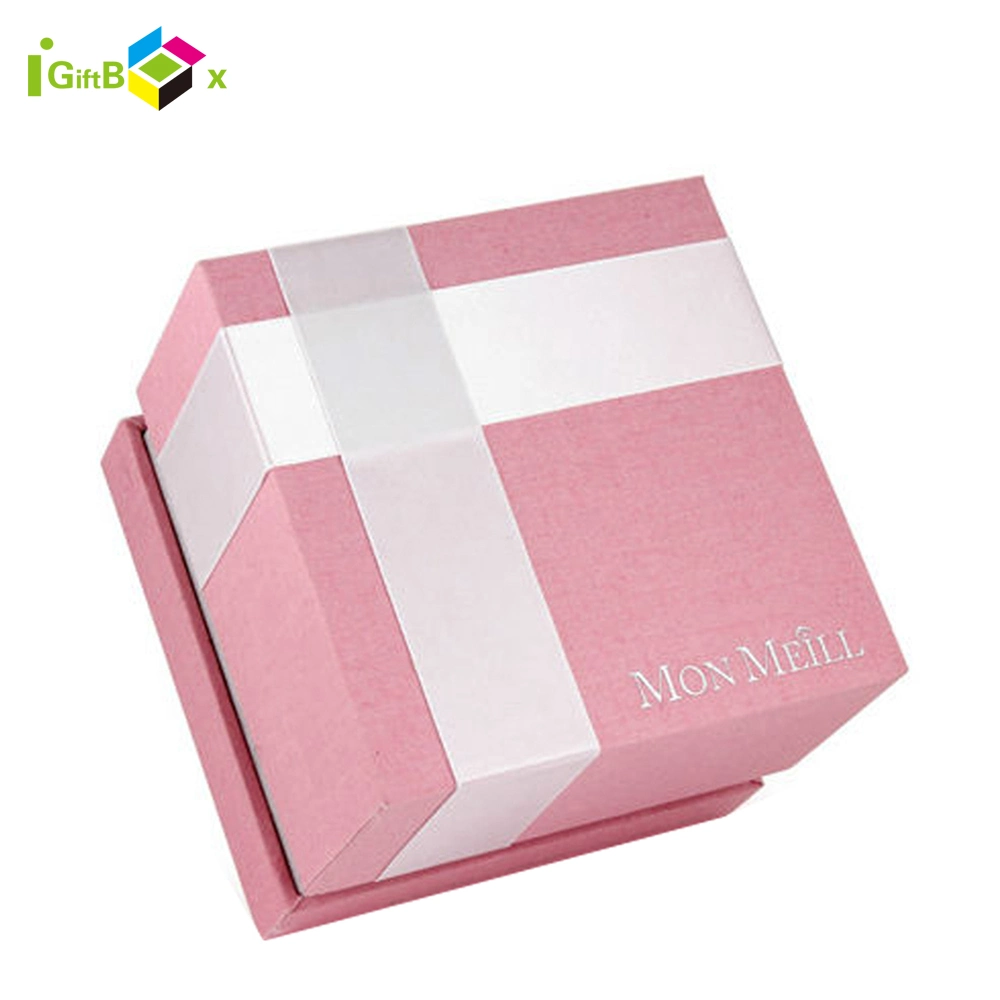 Baby Pink Packing Box Gift Box with Metal Closing and Handling