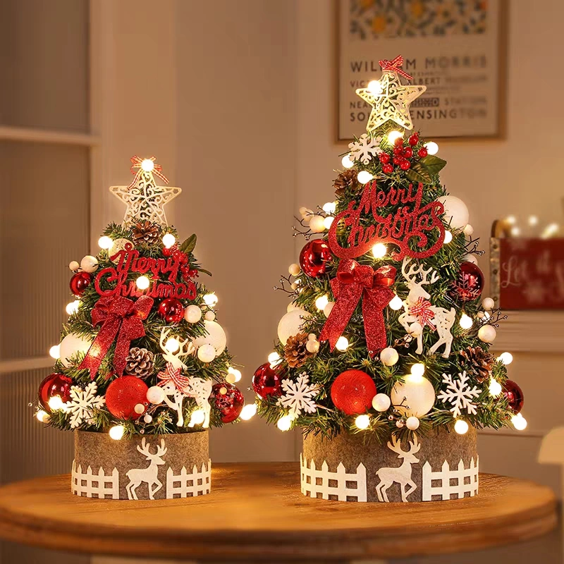 2022 Xmas High Quality Green PVC 90cm-300cm PE&PVC Mixed New Made Wholesale Artificial Leaves Giant Christmas Tree with Ornaments