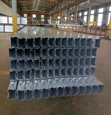 Gran cantidad de perfiles de aluminio extruido precios baratos de estante de tubos para terminar de 6063/6061 Molino T5 Los Perfiles de aluminio de aleación