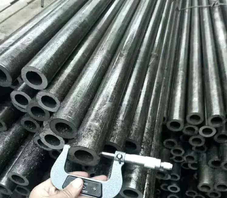 Precision Seamless DIN Standard Honed Tube Precision Chrome Moly Alloy Steel Tube 4130 / 4140 / 30CrMo4 / 42CrMo4