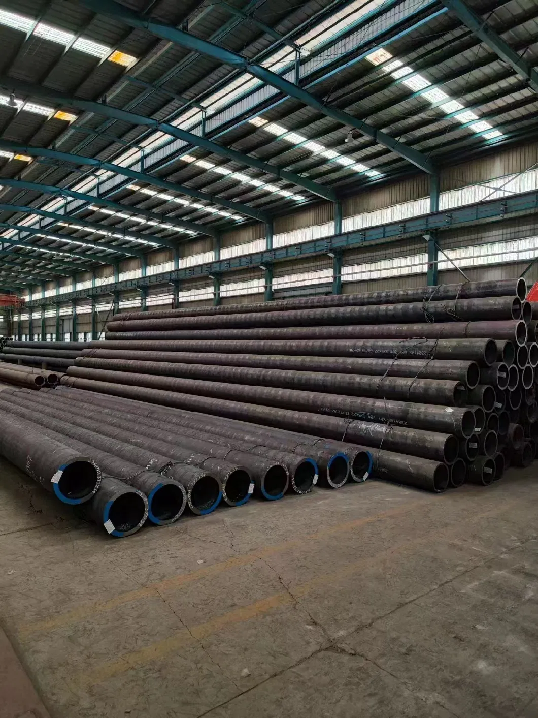 Sch40 Hot Rolled Carbon Alloy Seamless Steel Pipe for Oil Gas Pipeline Construction