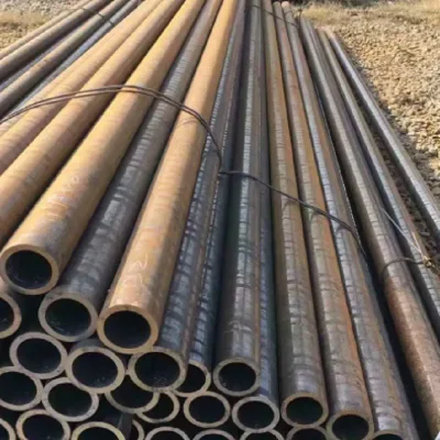 Materiali da costruzione laminati a caldo 15CrMo tubi scambiatori di calore con rivestimento lubrificato Tubi per forni Lega di petrolio tubo di cracking di petrolio tubo di acciaio senza saldatura al carbonio