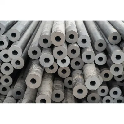 Tubo in acciaio legato 4140/42CrMo/32crmo/15CrMo/13crmo44/12cr1MOV/P22/P91/P9/T9 tubo in acciaio senza saldatura al carbonio laminato a caldo Tubo in acciaio dolce