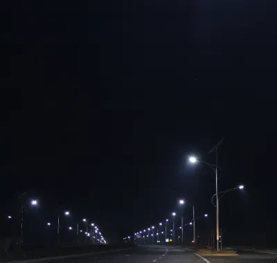 Luci ad alto montante su palo in acciaio da 18 m (BDGD-21)