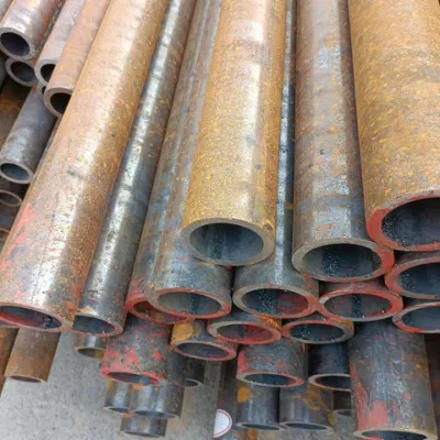 ACCIAIO LEGATO ASTM A335 P5 P9 P11 P12 P22 P91 Tubo e tubo in acciaio legato senza saldatura P92