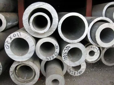 Tubi senza saldatura in acciaio legato ASTM A335 P5