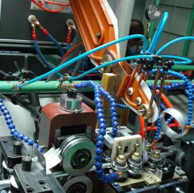Radiatore auto ad alta frequenza macchina per la lavorazione di tubi in alluminio