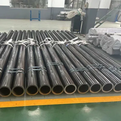 E355 ST52 St52.3 St52.4 acciaio al carbonio senza saldatura trafilato a freddo Pre Tubo levigato per cilindro idraulico