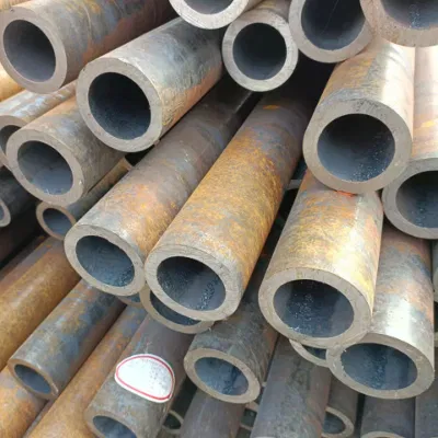 ACCIAIO LEGATO ASTM A335 P5 P9 P11 P12 P22 P91 Tubo e tubo in acciaio legato senza saldatura P92