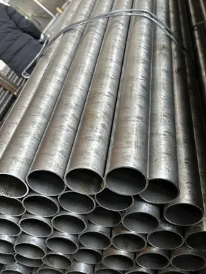 Produttore di tubi in acciaio ASTM A36 A106 A53 Q235B 1020 1030 1045 acciaio al carbonio Gcr15 16mn 15CrMo 35CrMo acciaio legato 42CrMo Tubo in acciaio senza saldatura