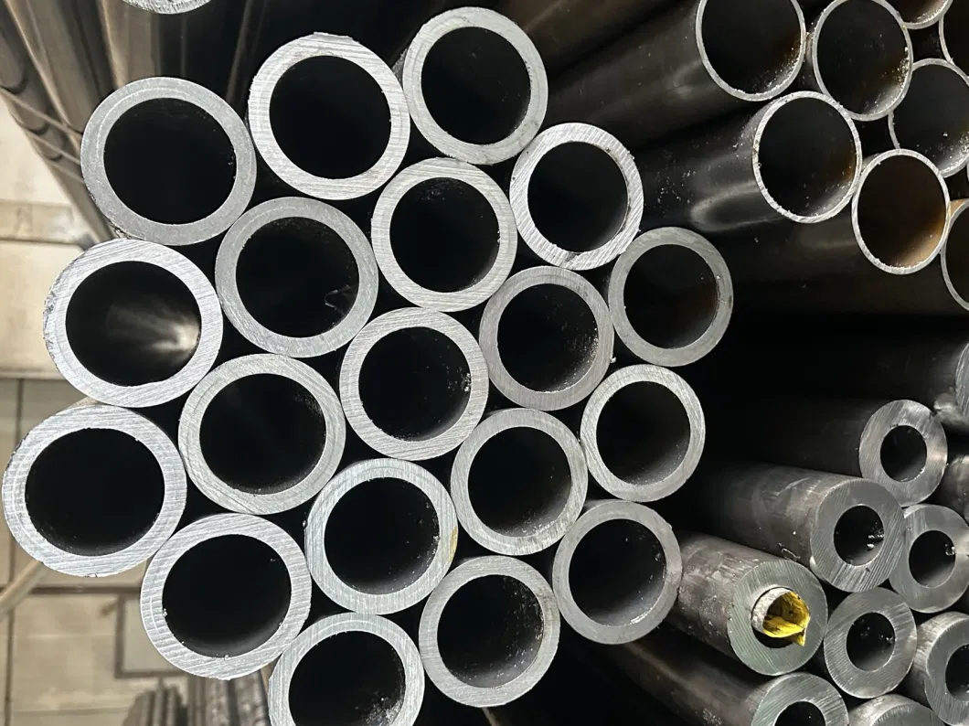 ASTM DIN JIS Standard Cold Drawn/Cold Rolling/Hot Rolling Precision Seamless Carbon Alloy Steel Pipe for Building Materials Gas and Oil Pipelines