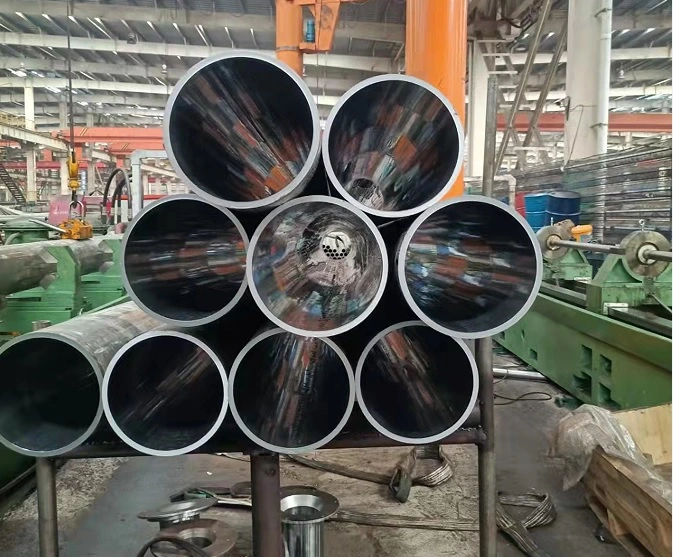 High Quality Alloy Steel Pipe 34CrMo4 (1.7220) High Pressure Fuel Pipe A106 A213 Seamless Steel Pipe and SS316 304 Seamless Tube