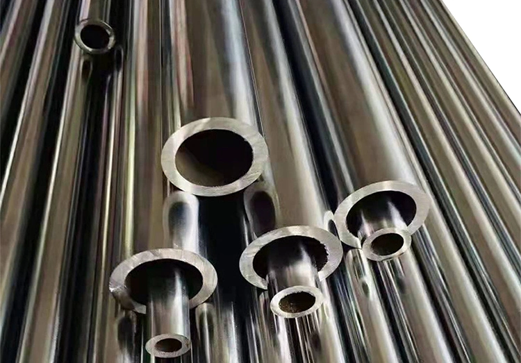 Hot Selling Best Demanded Sturdy, Glossy ASTM A106 Grb Carbon Steel Pipes &amp; Tube