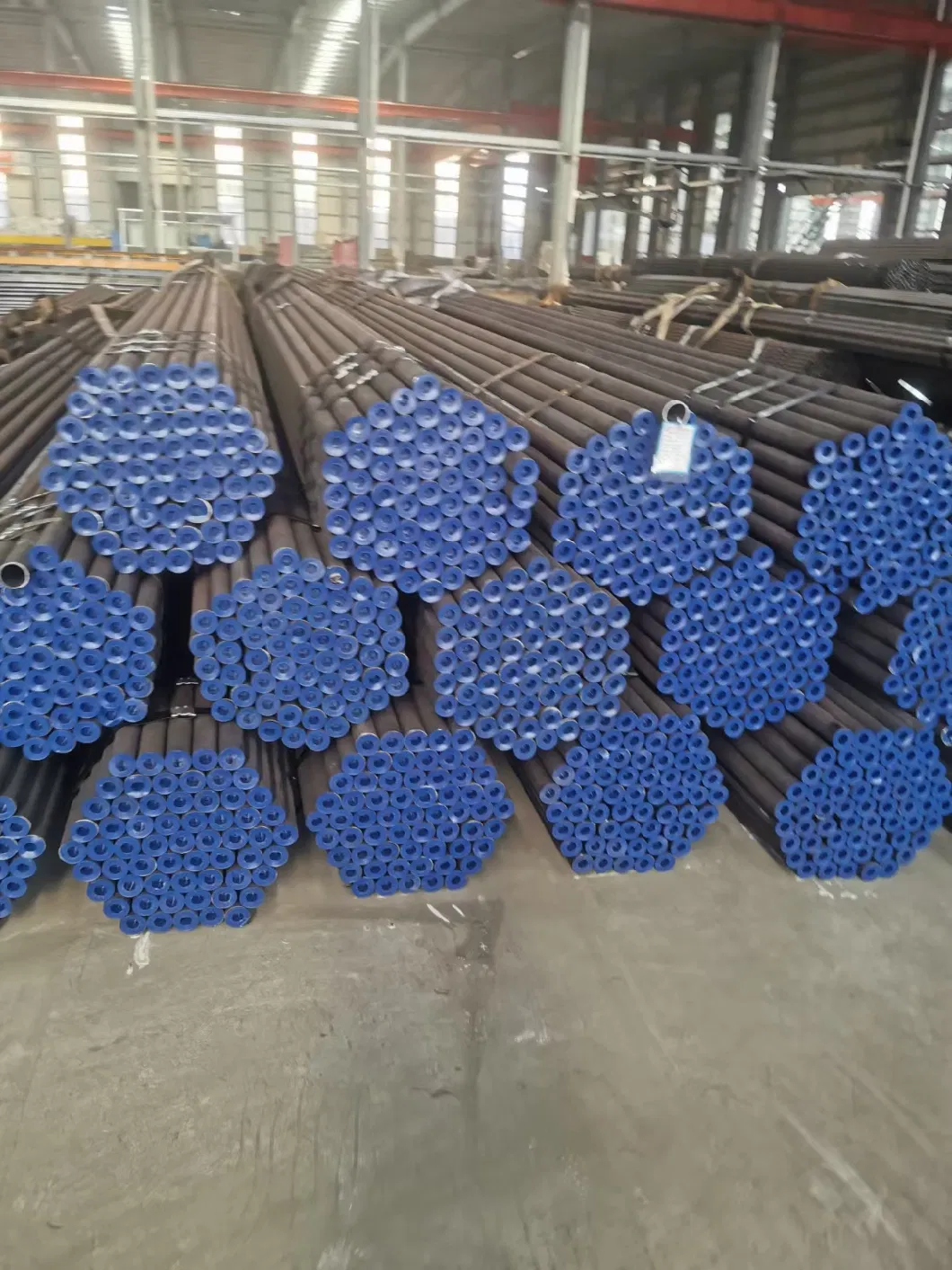 Low Temperature Smls Steel Pipe ASTM A334 Seamless Alloy Steel Tube