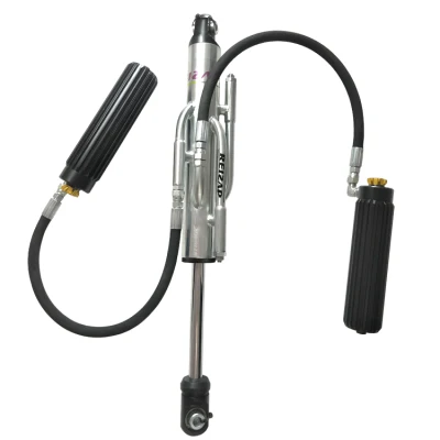 2,5-Zoll-Stoßdämpfer mit dreifachem externen Bypass und externem Reservoir mit Kompression Verstellbar 23 Stufe für FJ Cruiser 2&prime;&prime; Lift