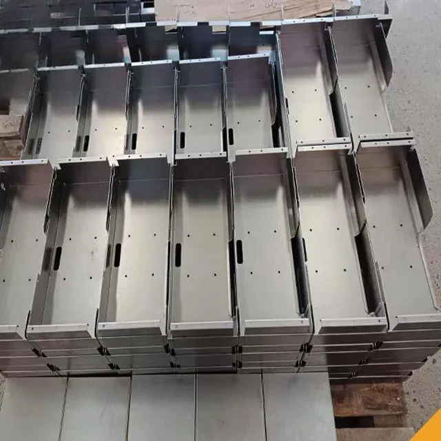 OEM Customtized Bracket Aluminum Stainless Steel Precision Sheet Metal Fabrication Stamping Laser Cutting Bending Punching Welding Part for Electronic /Medical