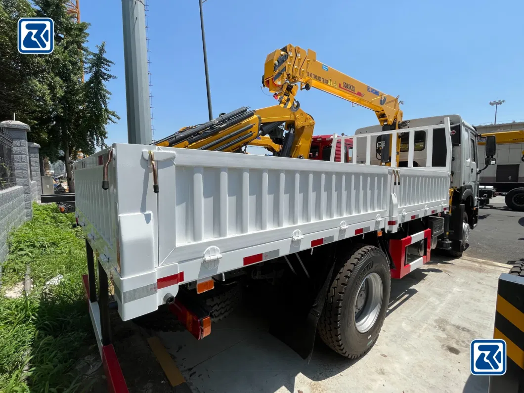 Sinotruk HOWO 4X2 Heavy Duty Rhd 266HP Lorry Cargo Truck with 3t Straight Crane for Zambia