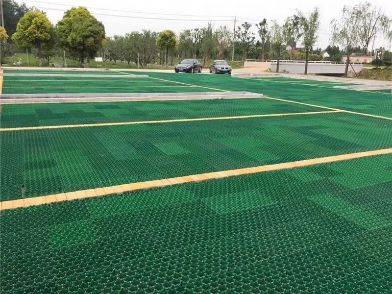 High Quality Factory Direct Sale Permeable 40mm 50mm 70mm Plastic Grid Pavers Driveway Pad Drive-on Grass Gravel for Parking Lot Road Driveway HDPE Material