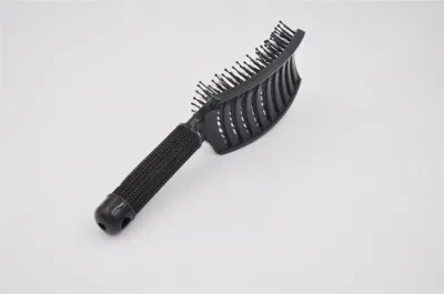 Cepillo de pelo con curva curva