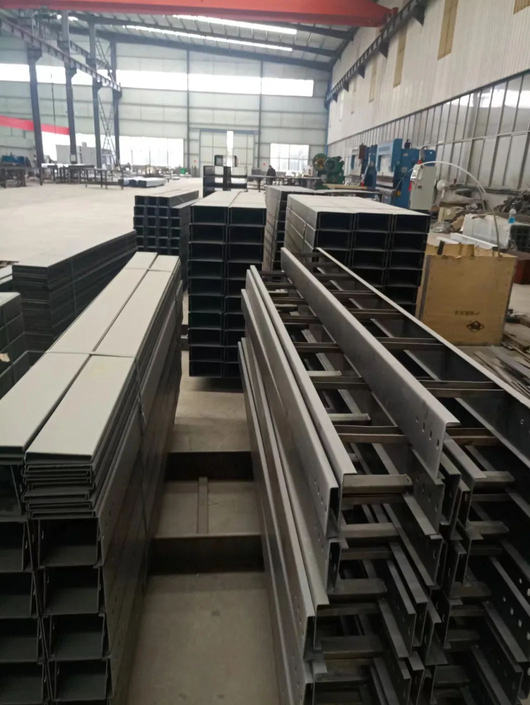 Cable Bridge Manufacturers Directly Supply Galvanized Hot DIP Zinc Metal Cable Tray