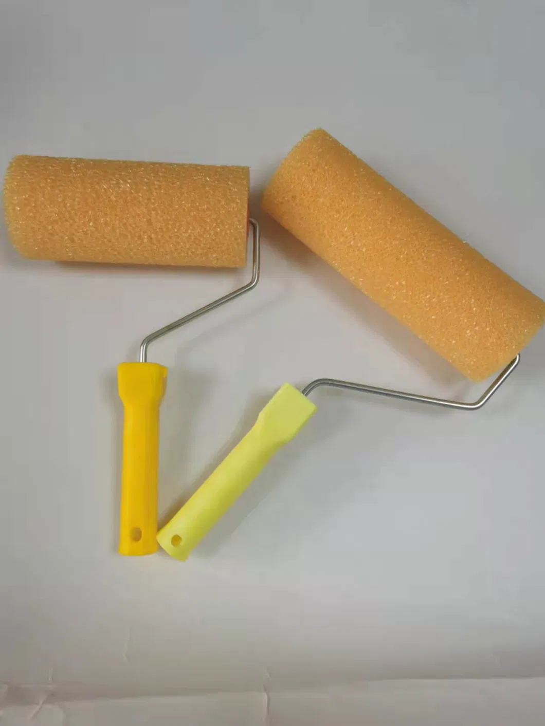 7&quot;9 &quot; Refillable Comfortable Handle Brand New Medium Hole Sponge Paint Roller